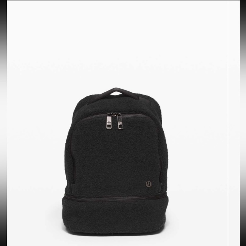 SALE‼️ Lululemon Sherpa mini backpack